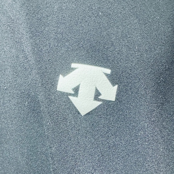 Descente Snow Sports 1/4 Zip Pullover - Picture 4 of 8